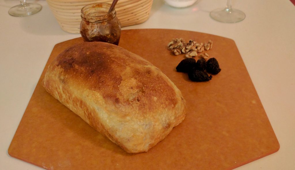 fig-walnut-bread-served