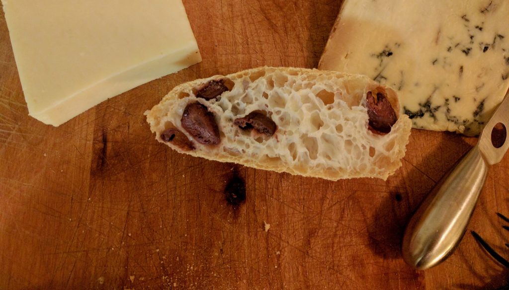 olive-bread-close-up-slice